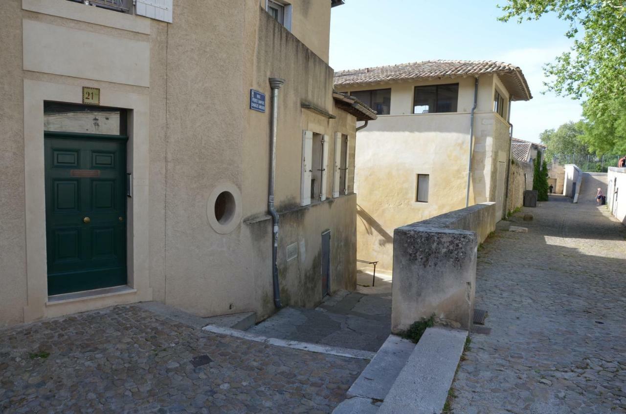 Face Au Palais Des Papes Apartment Avignon Exterior photo